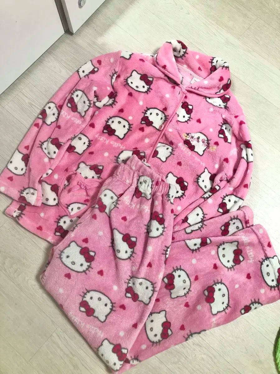 ヴィンテージ クラシック ハローキティ パジャマ