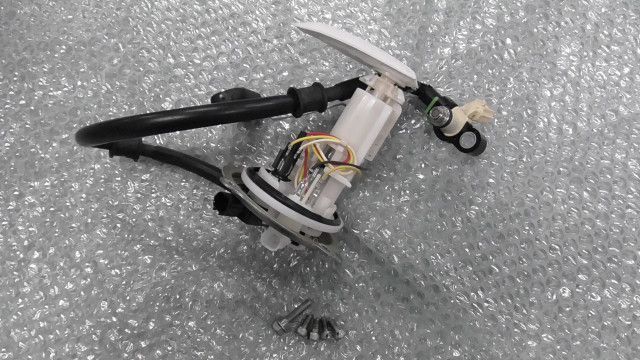 アクシスZ　SED7J-026xxx　の　燃料ポンプ:#1651122986