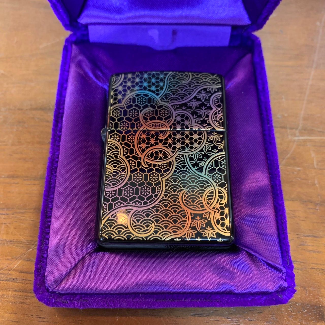zippo 幾何学模様のライター 布袋寅泰Zippo オリーブグリーン 幾何学