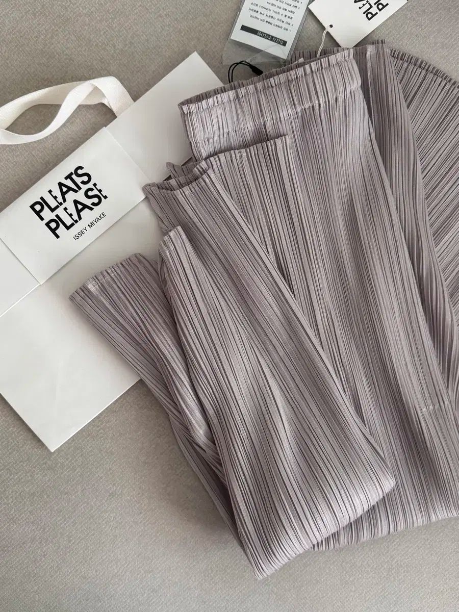 PLEATS