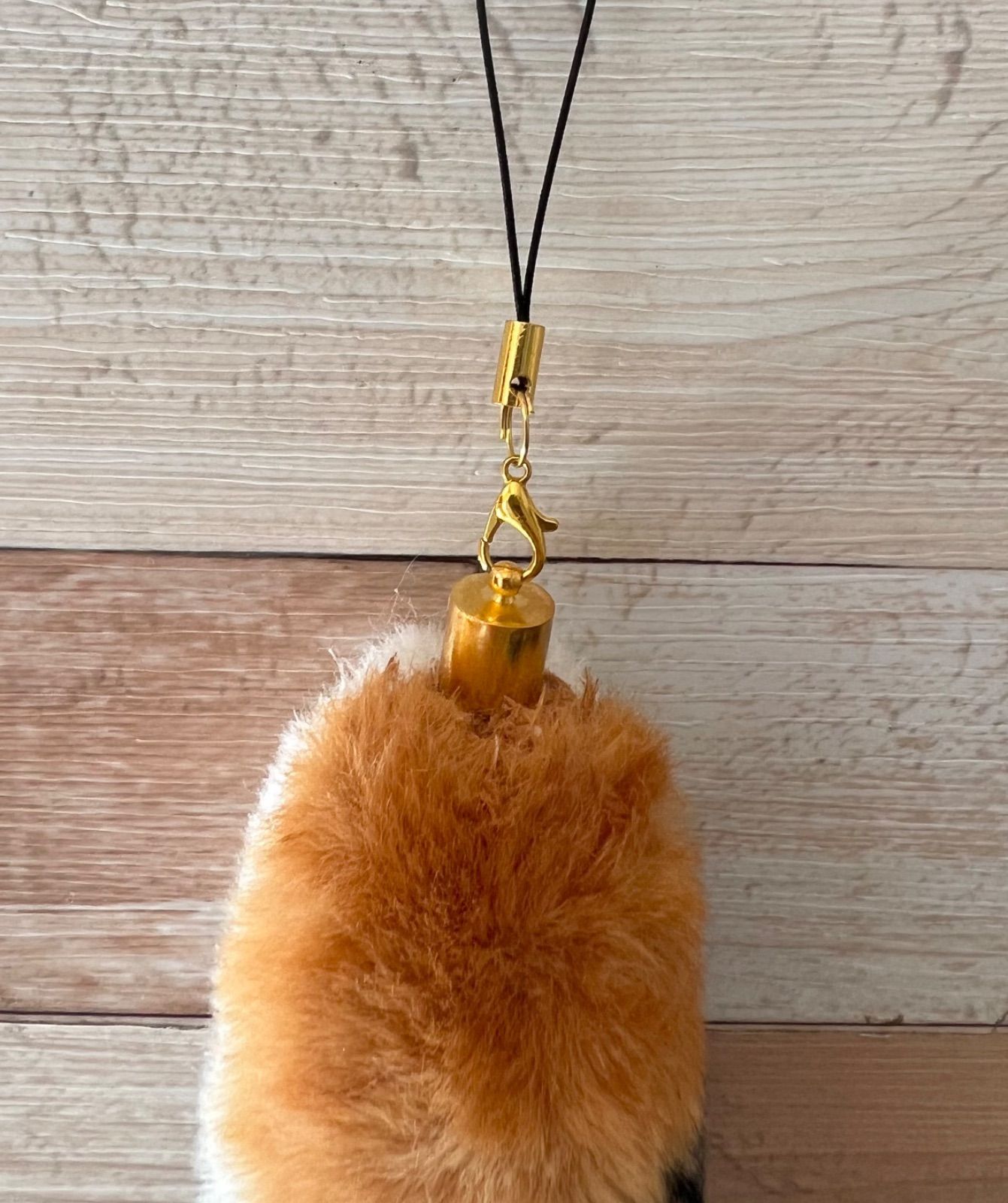 しましましっぽ出品 三毛猫 しっぽストラップ しっぽキーホルダー 猫 アニマルボア akaneko