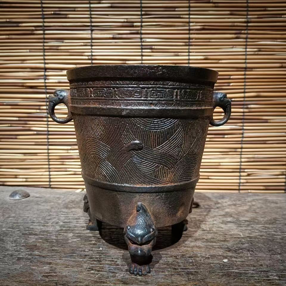 旧鉄器 鋳鉄ストーブ お茶を沸かす お湯を沸かす バーベキューストーブ 炭ストーブ 高さ約16cmWP売れ筋商品929