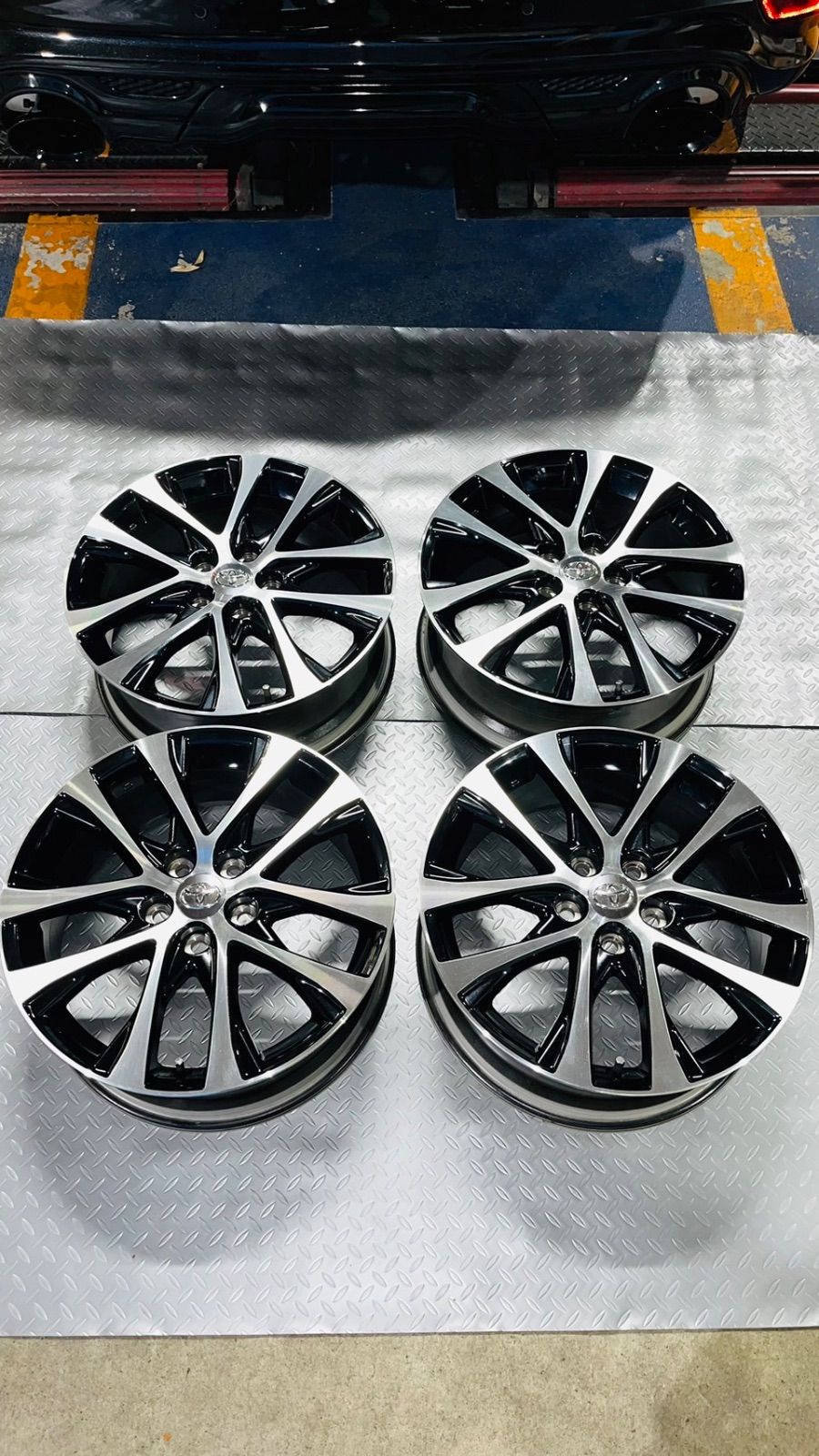 トヨタ 50系 エスティマ 純正ホイール 18インチ 7J +51 114.3 5