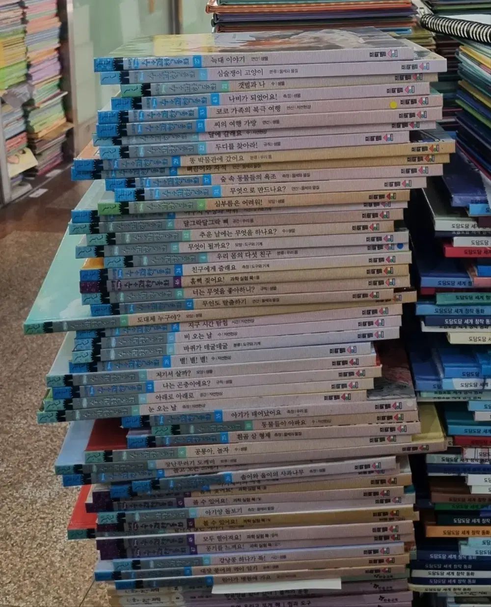 【雷市場（ポンジャン）商品韓国直送】 FROEBEL 数学のおとぎ話 49 巻 セット 童話