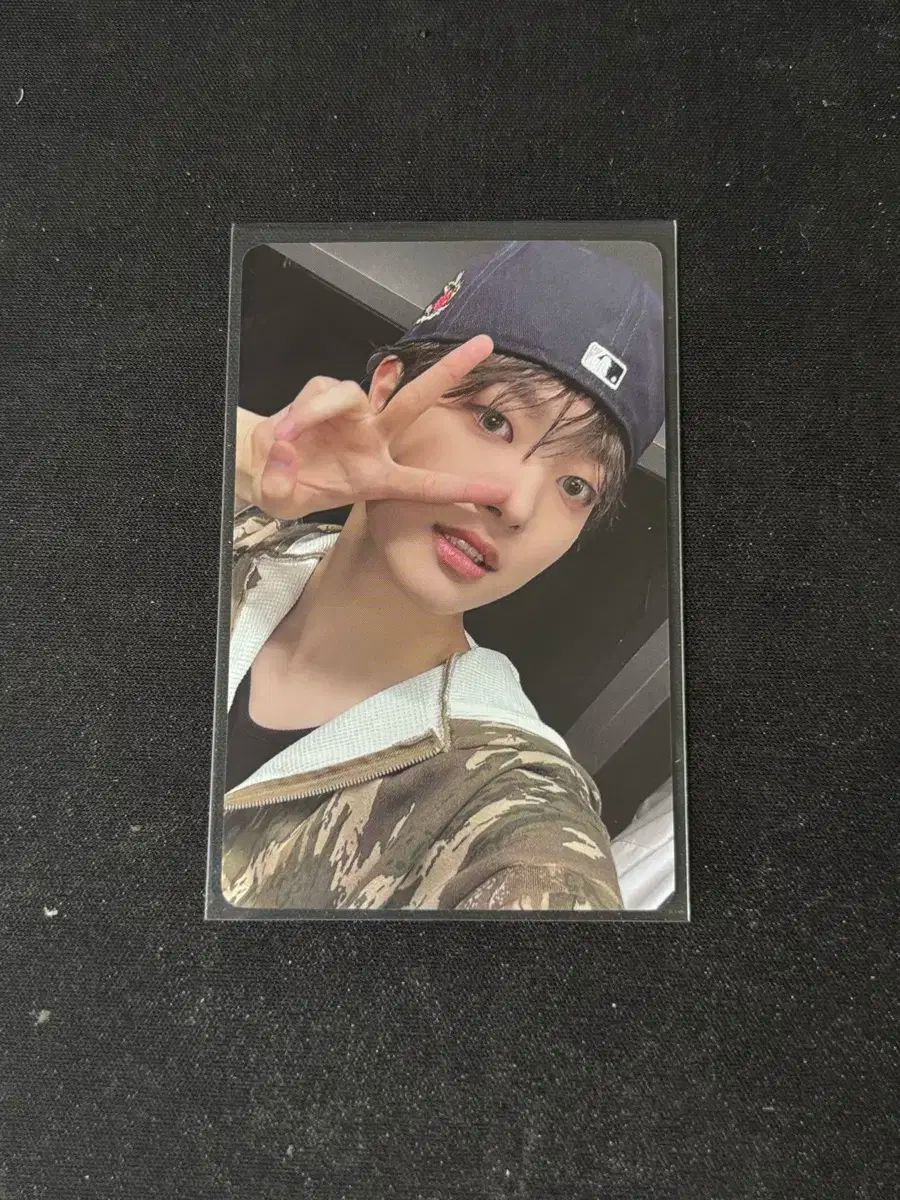 ツウィ うちわ ポスター アルバム aboutzu ラントレ まとめ売り Amazon