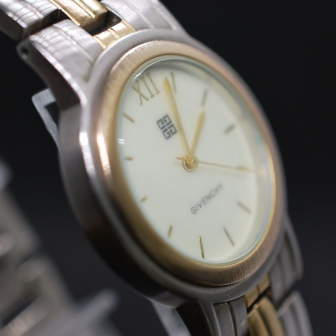 230 【稼働】Vintage Givenchy Gold ジバンシー ラウンド