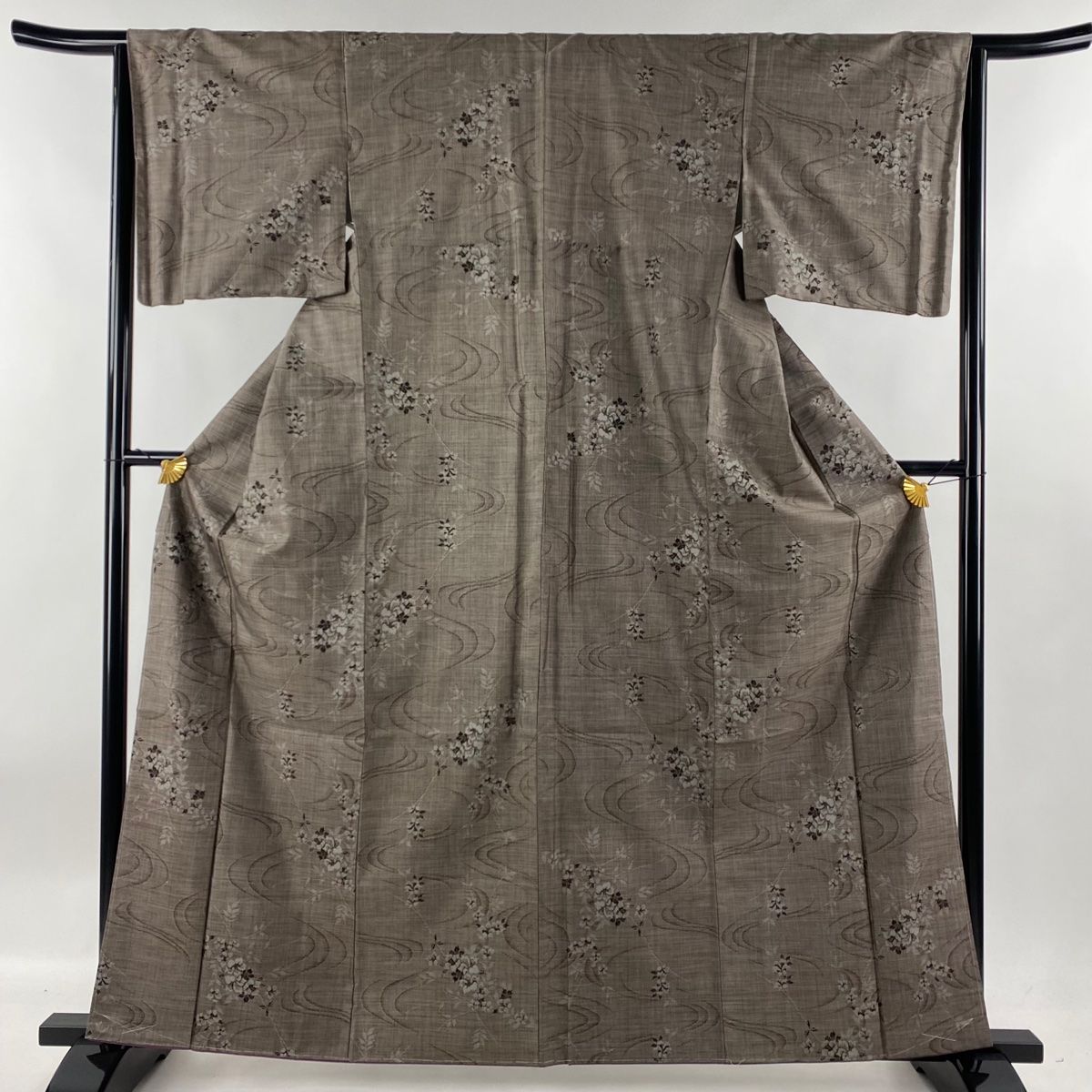 大島紬 身丈161.5cm 裄丈65cm M 袷 純泥染 証紙 草花 流水 焦茶色 正絹 名品