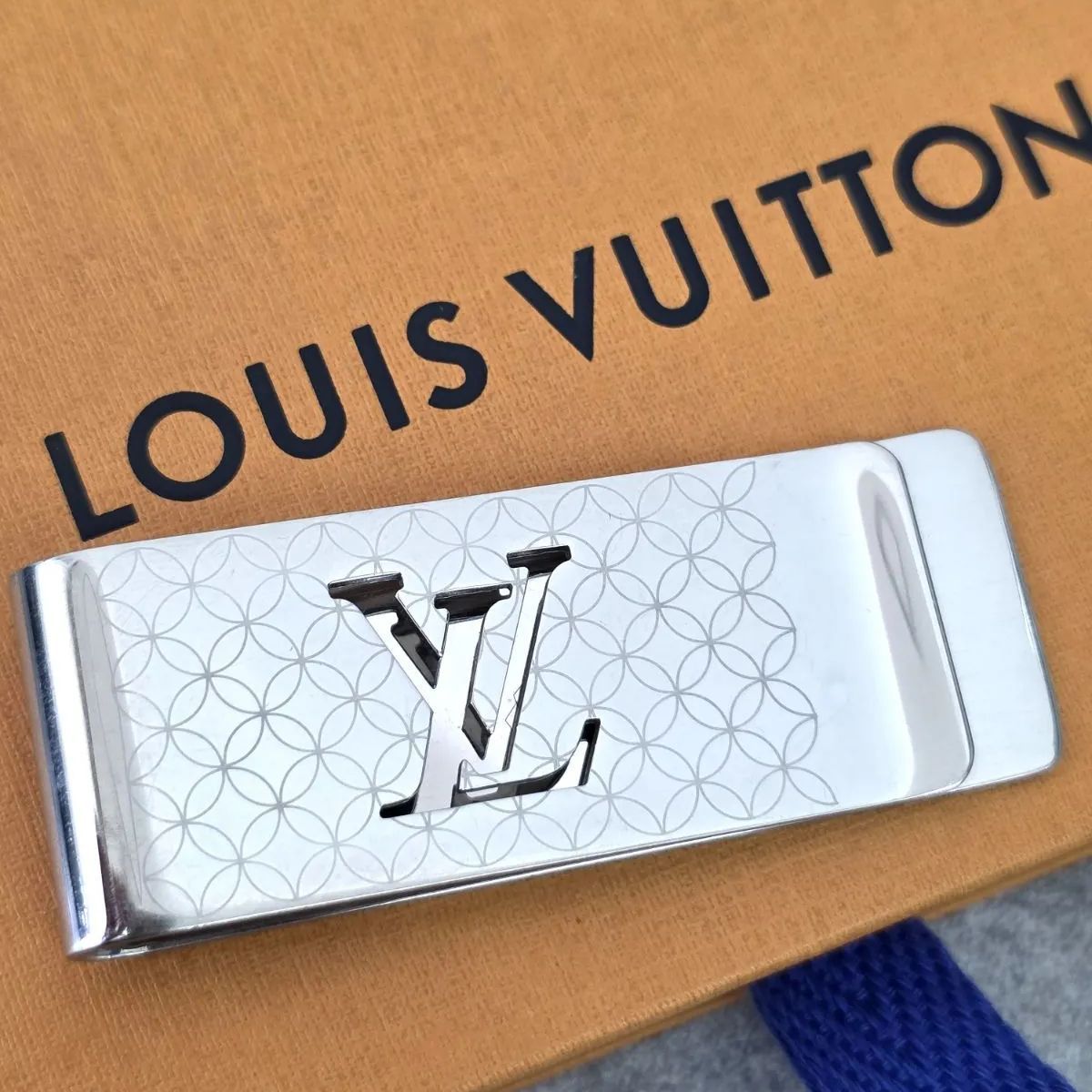 LOUIS VUITTON ルイヴィトン 23年製 マネークリップ パンス ビエ シャンゼリゼ M65041 メタル シルバー PAWNSHOPRiZ パウンショップリズ