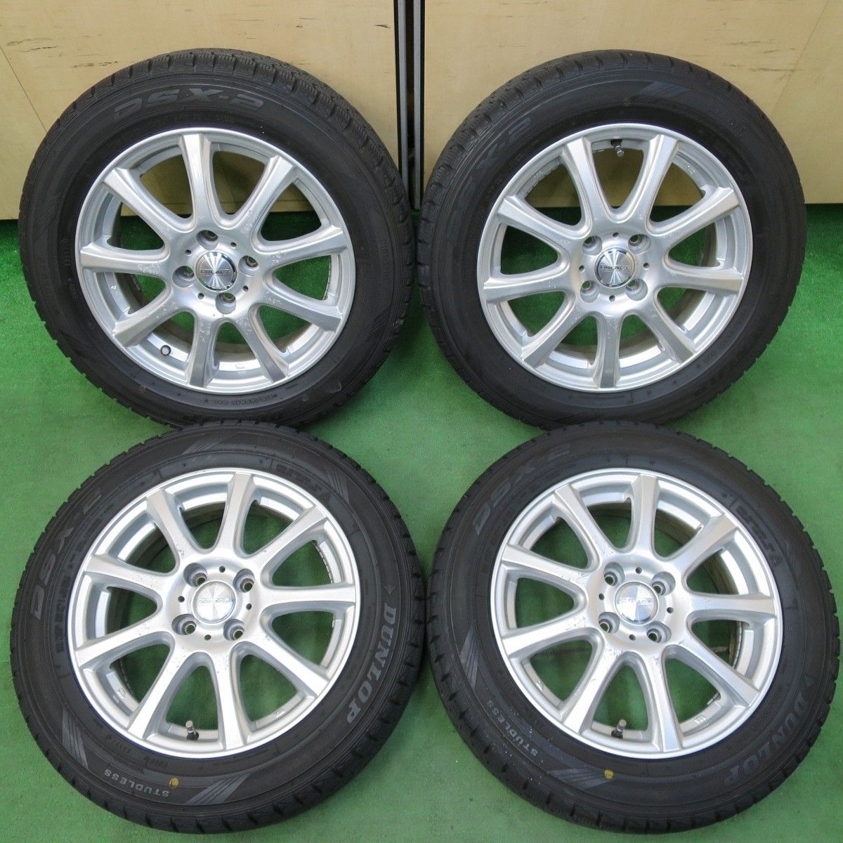 4本価格 スタッドレス 175|65R15 ダンロップ DSX-2 DUFACT デュファクト 15インチ PCD100|4H 4113013イス