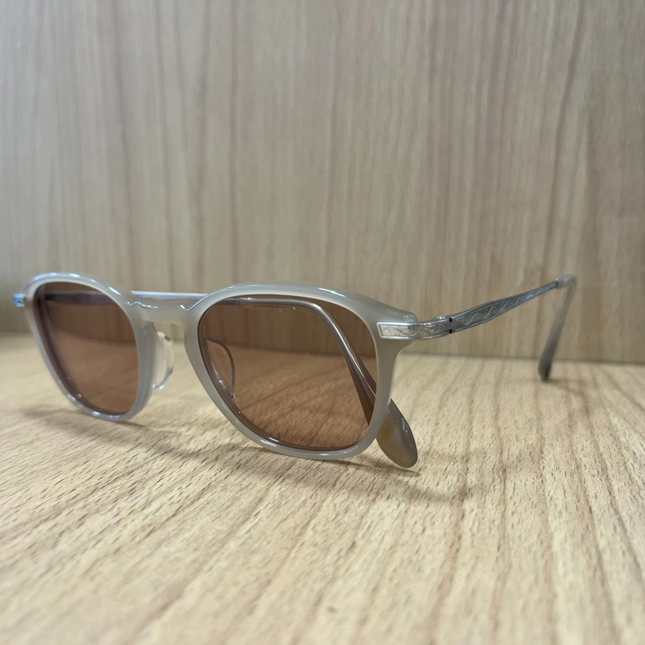 GIVENCHY ジバンシィ サングラス ブラック × ミラー ティアドロップ