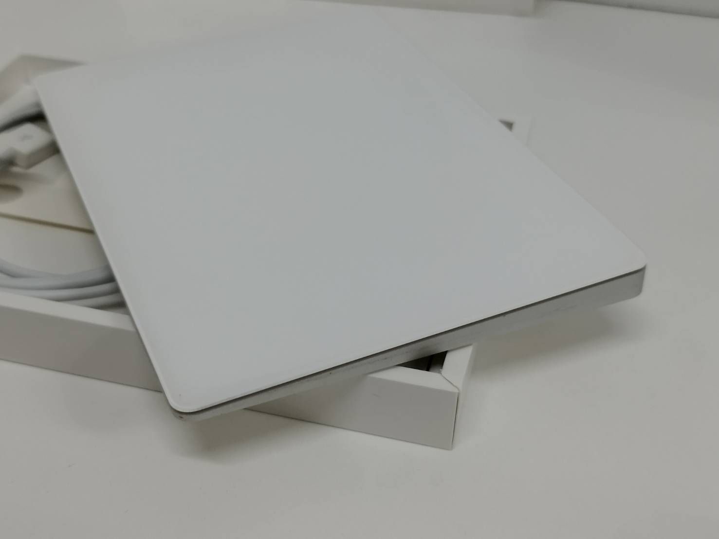 Apple Magic Trackpad 2/A1535〈MJ2R2J/A〉 Apple◇Magic