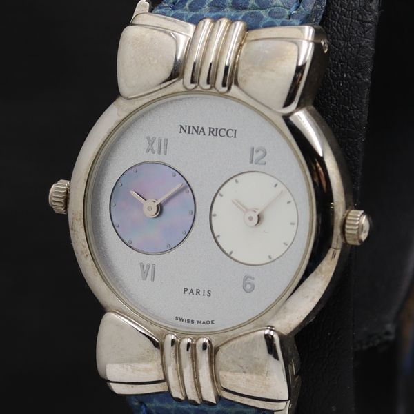 NINA RICCI PARIS w-958腕時計