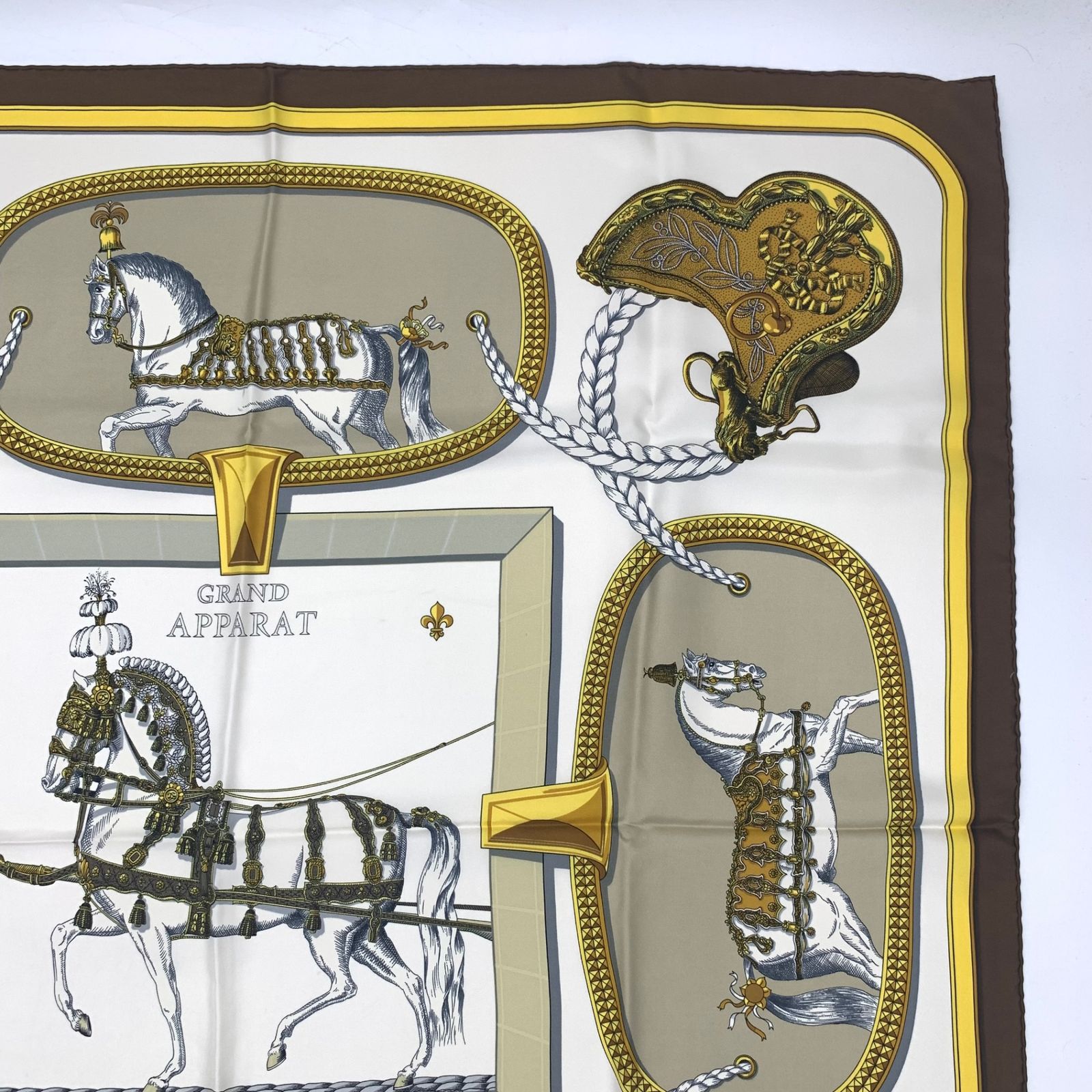 極美品 HERMES エルメス カレ90 GRAND APPARAT 盛装の馬