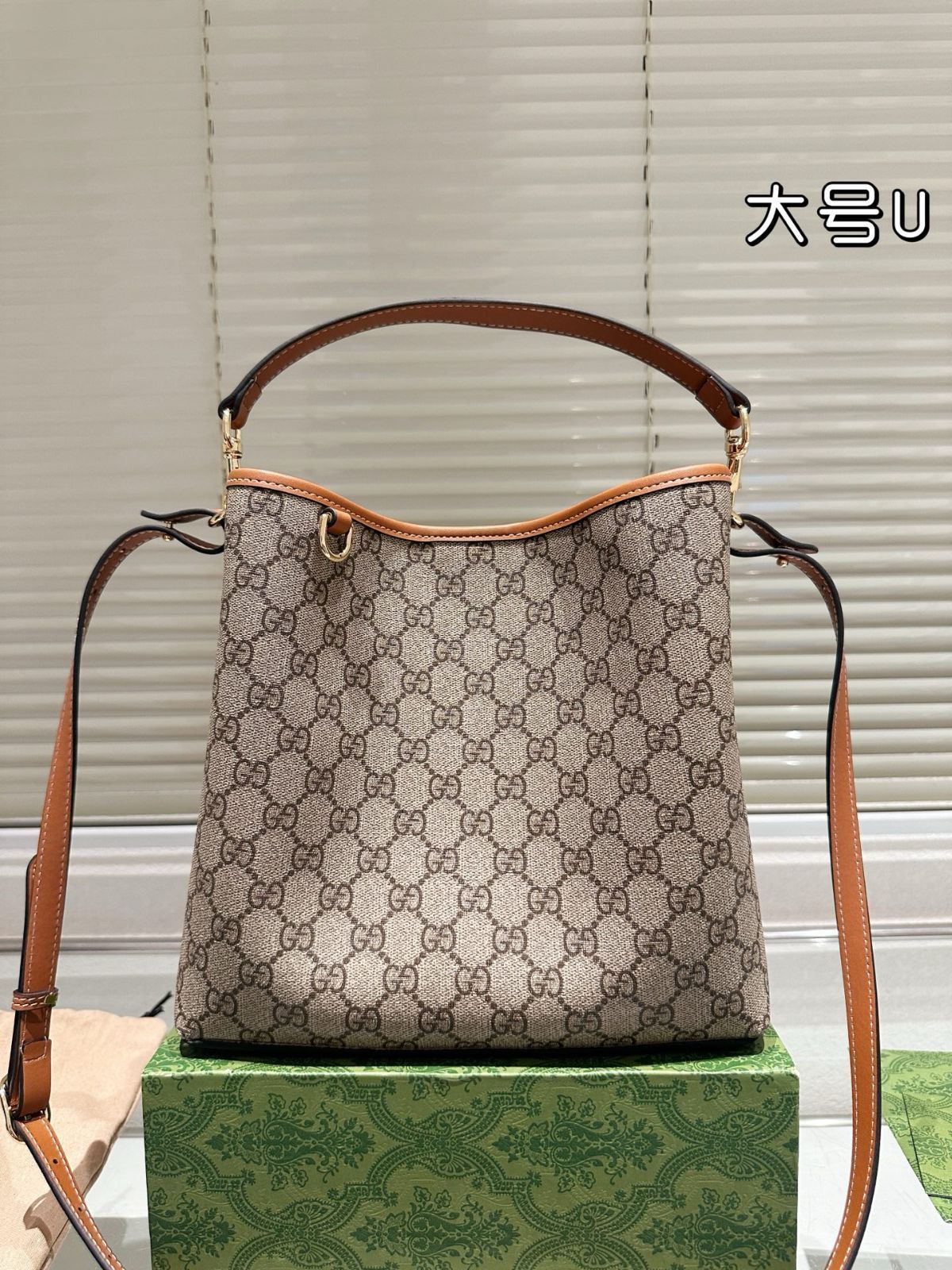 No.1286-E　【再販】星と猫ちゃん☆ピアス・イヤリング(オレンジ) No.1286-E 【再販】星と猫ちゃん☆ピアス・イヤリング(オレンジ