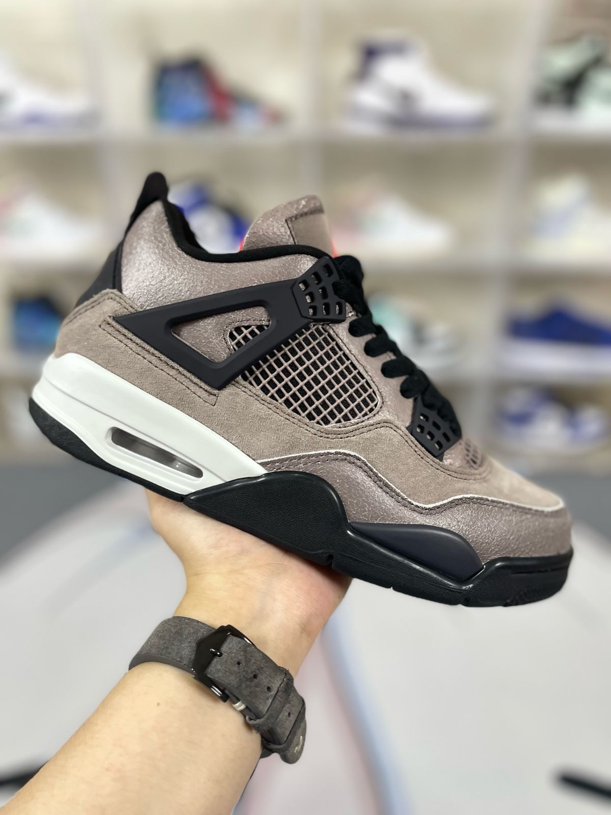 NIKE AIR JORDAN 4 Taupe Haze トープヘイズ