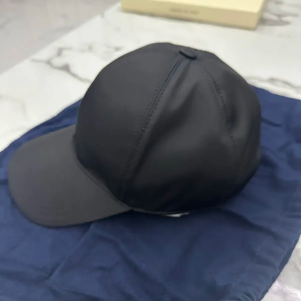 Prada(プラダ) キャップ 本物のデパート S サイズ - メルカリ