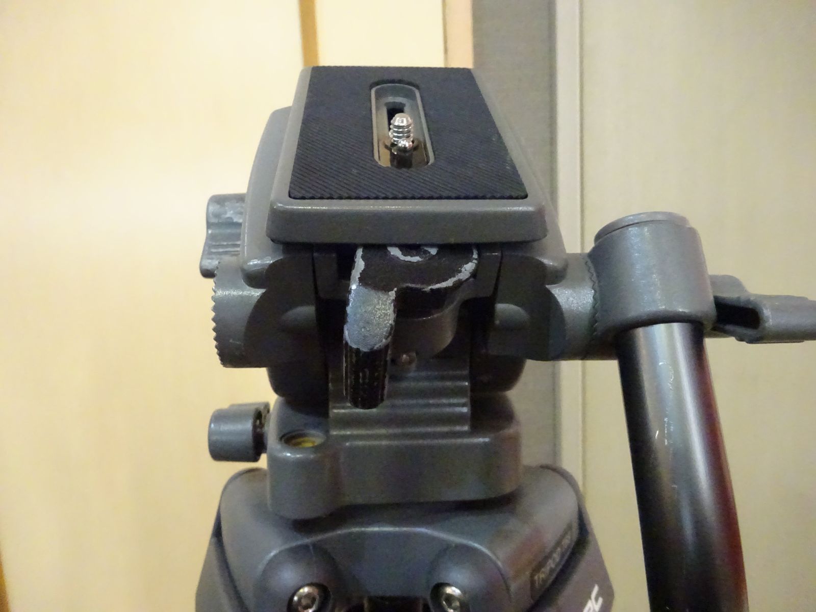 Tripod ミッドスプレッダ