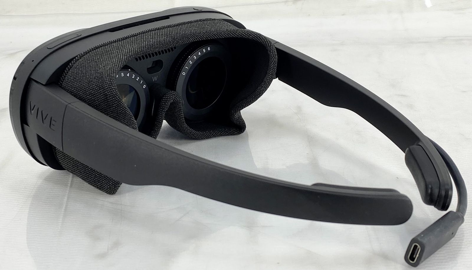 HTC VRヘッドセット