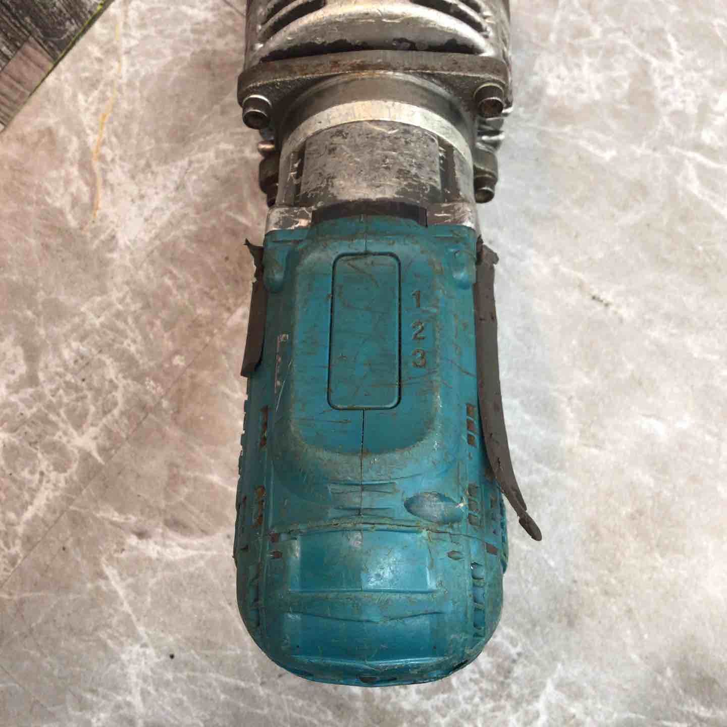 コードレス鉄筋カッター