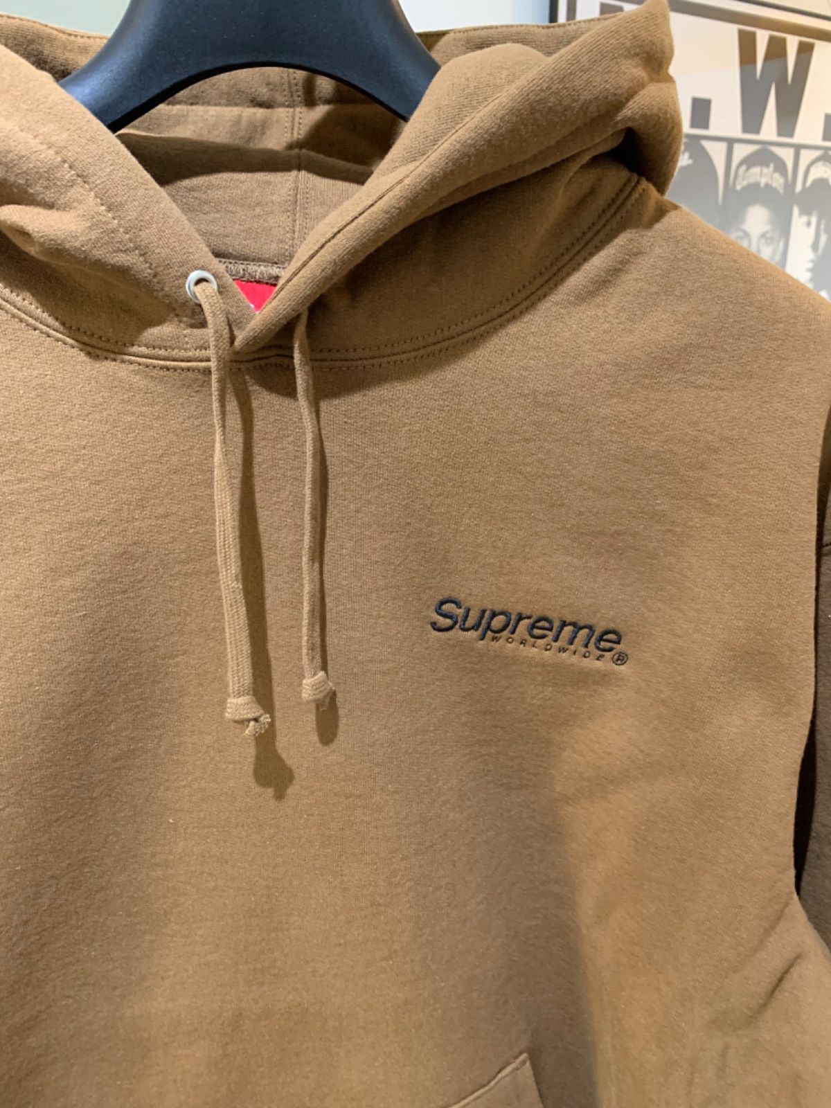 Supreme Worldwide Hooded Sweatshirt - sorbillomenu.com