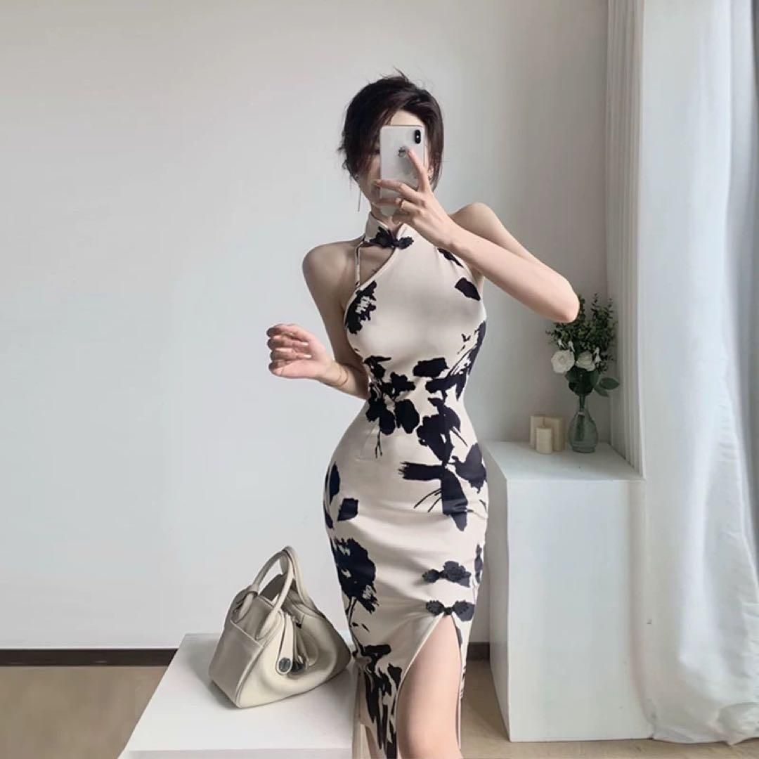 大人気❤️モノトーン花柄タイトドレス　ひざ丈　パーティーシーンに最適 大人気??モノトーン花柄タイトドレス ひざ丈 パーティーシーンに