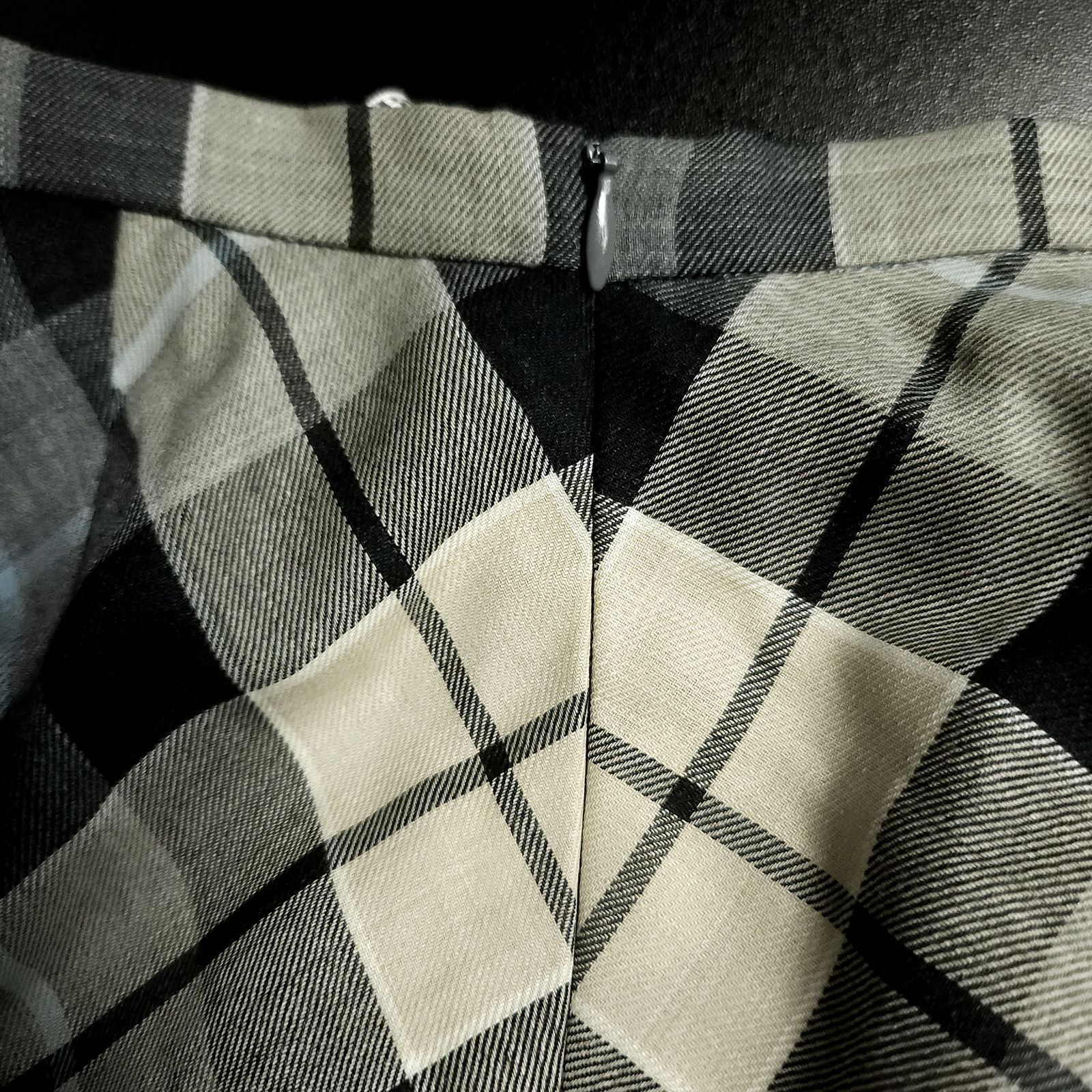 【美品】Burberry　チェックウールスカート　マルチカラー40 ノバチェック スカート ウール ベージュ マルチカラー