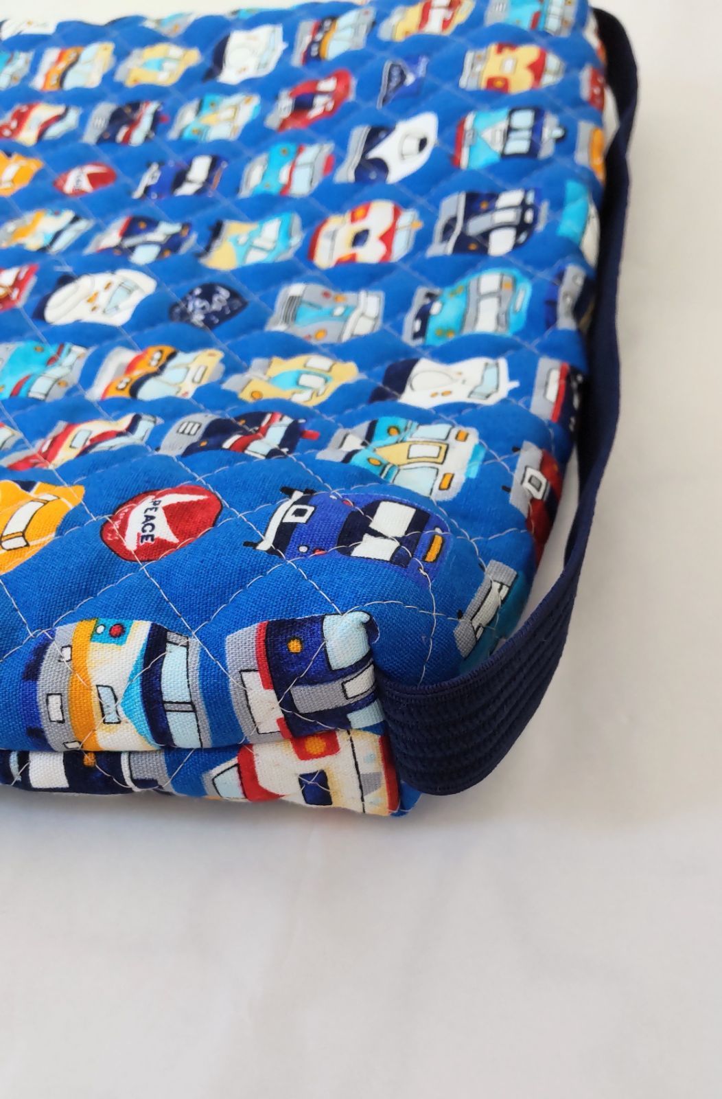 33×33サイズ☆*。電車、新幹線 座布団タイプの防災頭巾カバー