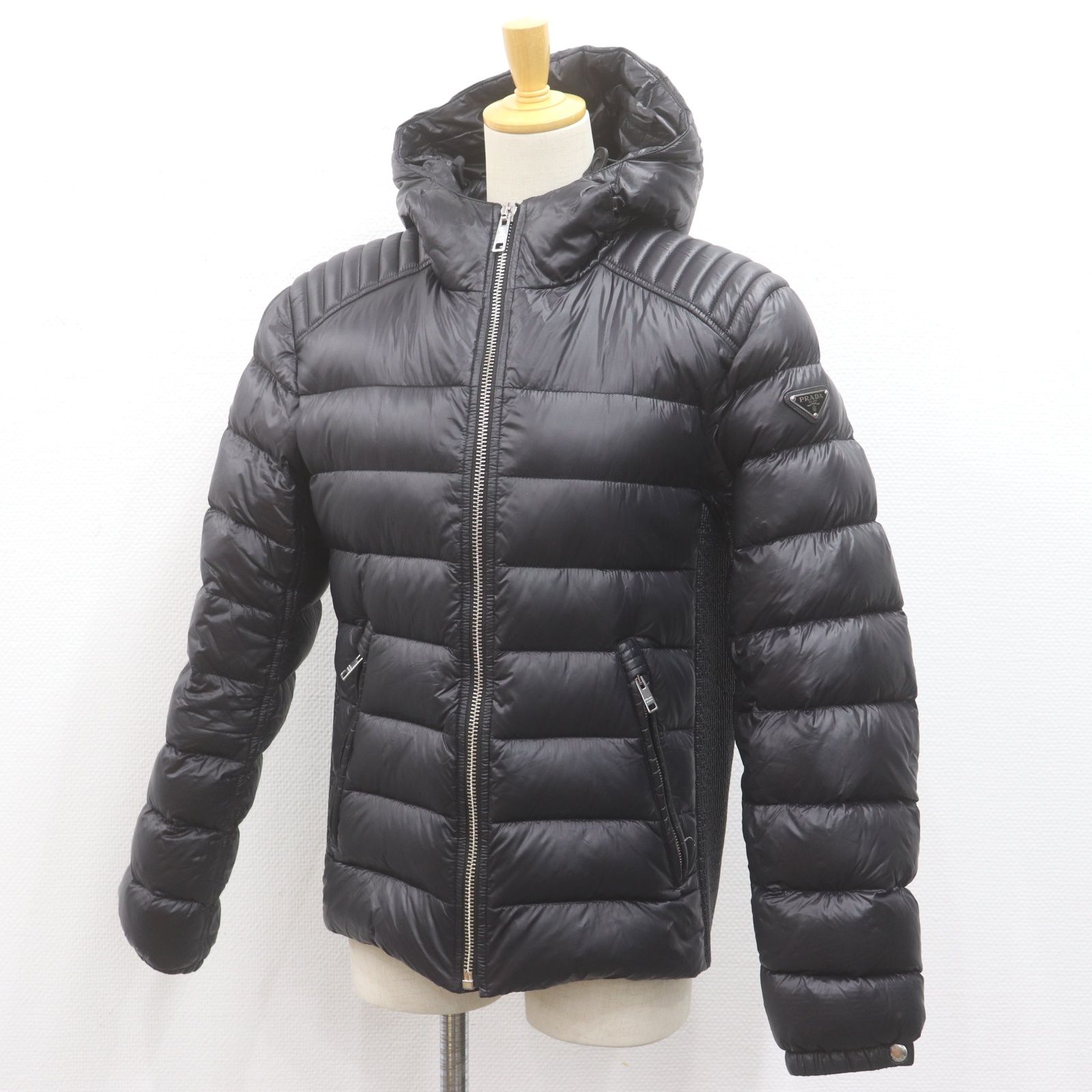 ITDNME8Z8632 国内正規 PRADA プラダ ダウンジャケット メンズ 黒 