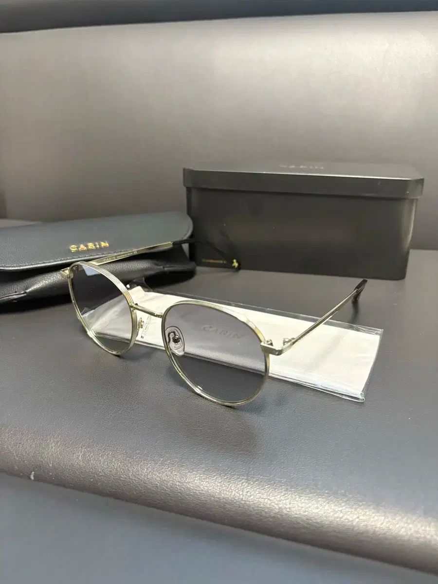 【美品】CARIN サングラス 楽天市場】CARIN カリン サングラス KRISTEN R ERICA SUNGLASS