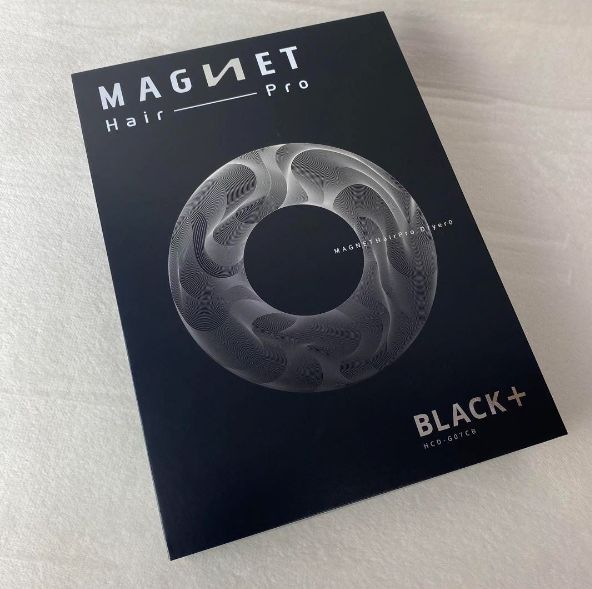 ブラック