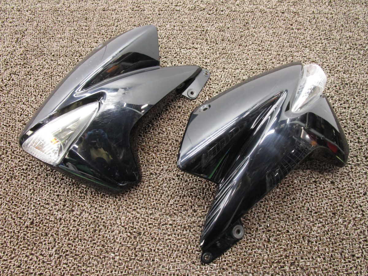 GSR250 サイドカバー ウインカー 左右 Y638！GJ55D スズキ 【 J509 】 動画有 FI インジェクション