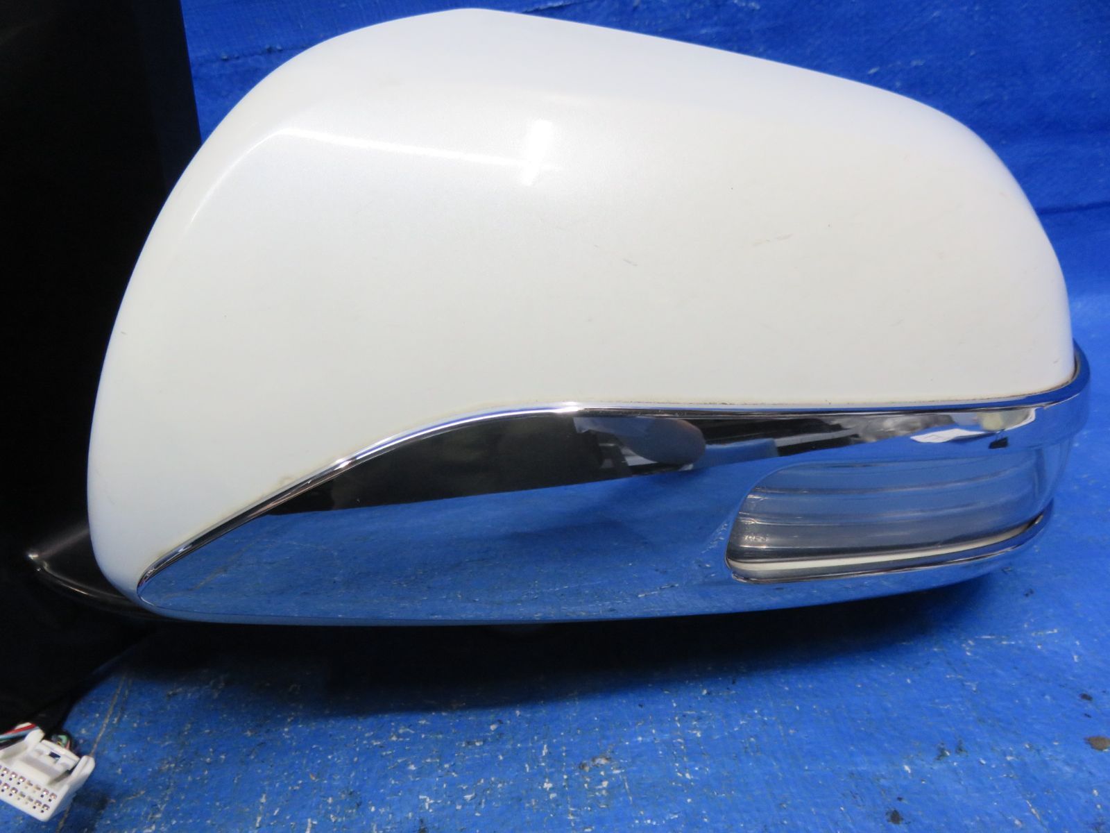 LA6577 アルファード GGH20W 前期 ドアミラー サイドミラー メッキ カメラ付 070白 ANH20W ANH25W GGH25W ヴェルファイア共通