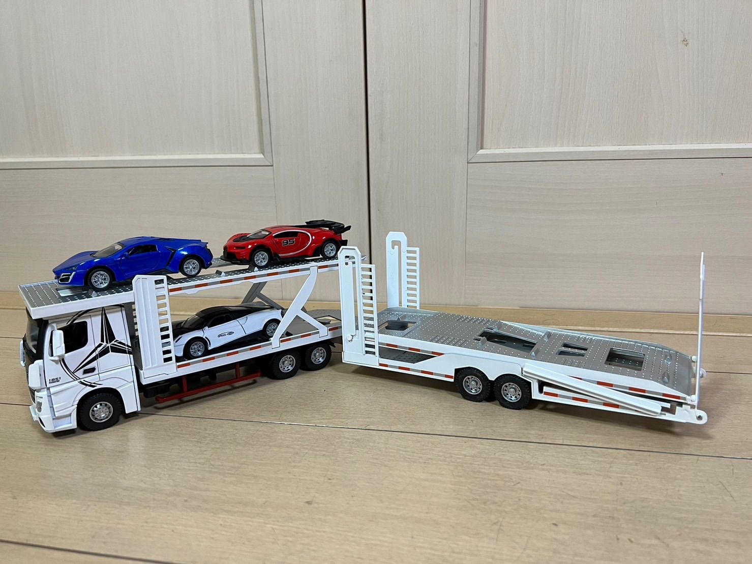 最大10%OFFクーポン メルセデスベンツ アクトロス Actros 1/24 H147（タミヤ 1/14 ミニカー