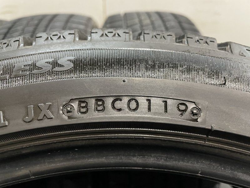【BS BLIZZAK VRX2 245/40R18】スタッドレス【ENKEI PFM1 エンケイ 18インチ 8.5J5HPCD114.3+45】WRX S4 レヴォーグ等　(VVT183) クレジットカード QR決済可能 ブリザック VRX2 245/40R18 ブリヂストン スタッドレスタイヤホイール