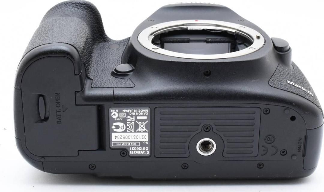 E19/6556 / Canon EOS 5D Mark III ボディ Canon EOS 5D Mark III DSLR Camera (Body Only