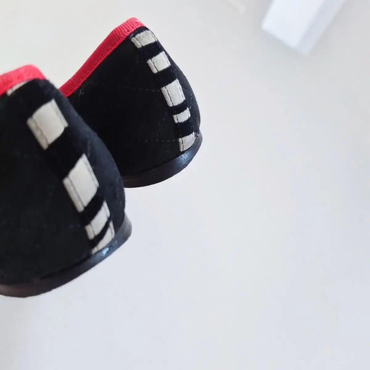  イタリア STATUS スウェード フラットシューズ フラットシューズ バレエシューズ パンプス