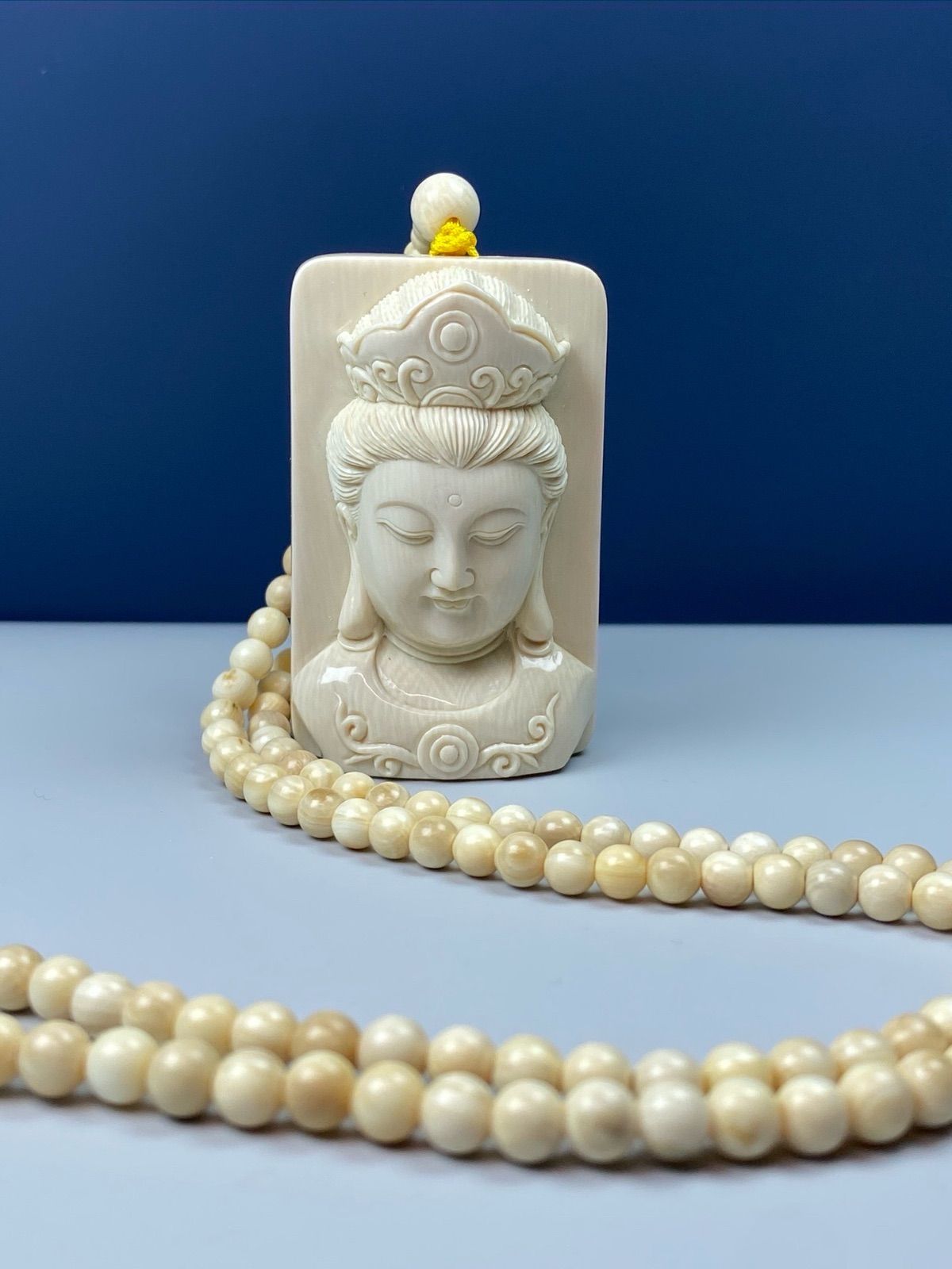 天然マンモス牙美しい手作り彫刻 牛気沖天 ペンダント 天然マンモス牙