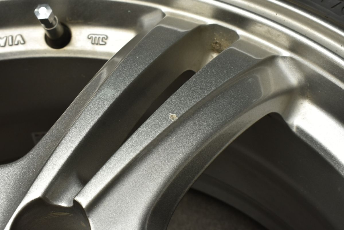 カローラクロス デリカD