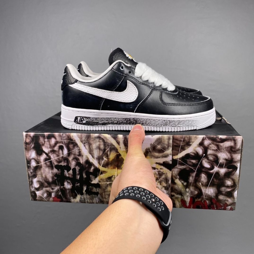 新品 未使用 Nike Air Force 1 Low Para-Noise AQ3692-001 Black 