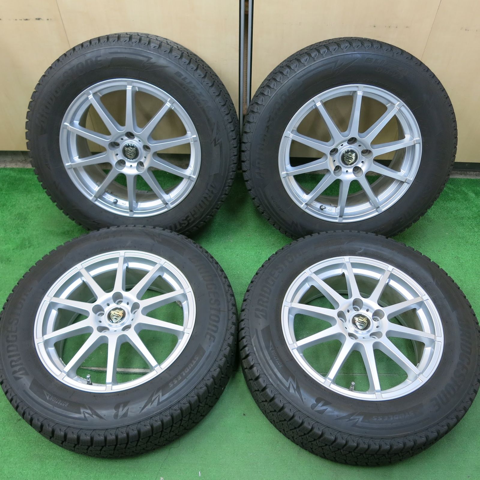 送料無料]バリ溝！19年！キレイ！9.5分☆スタッドレス 225/65R17