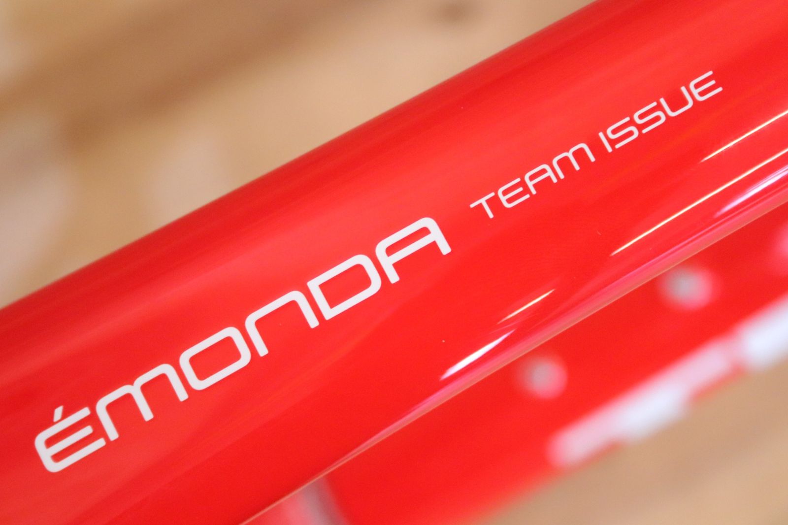 エモンダ チームイシュー