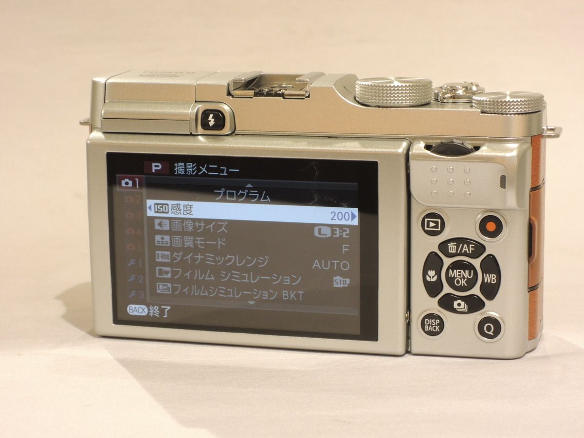 富士フィルム　FUJIFILM X-M1 ボディ ブラウン ジャンク 富士フィルム FUJIFILM X-M1 ボディ ブラウン ジャンク