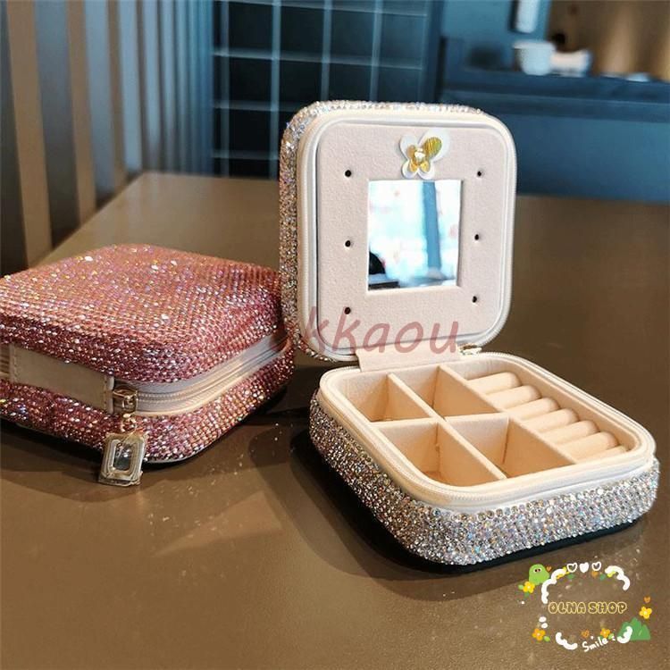 ピアス