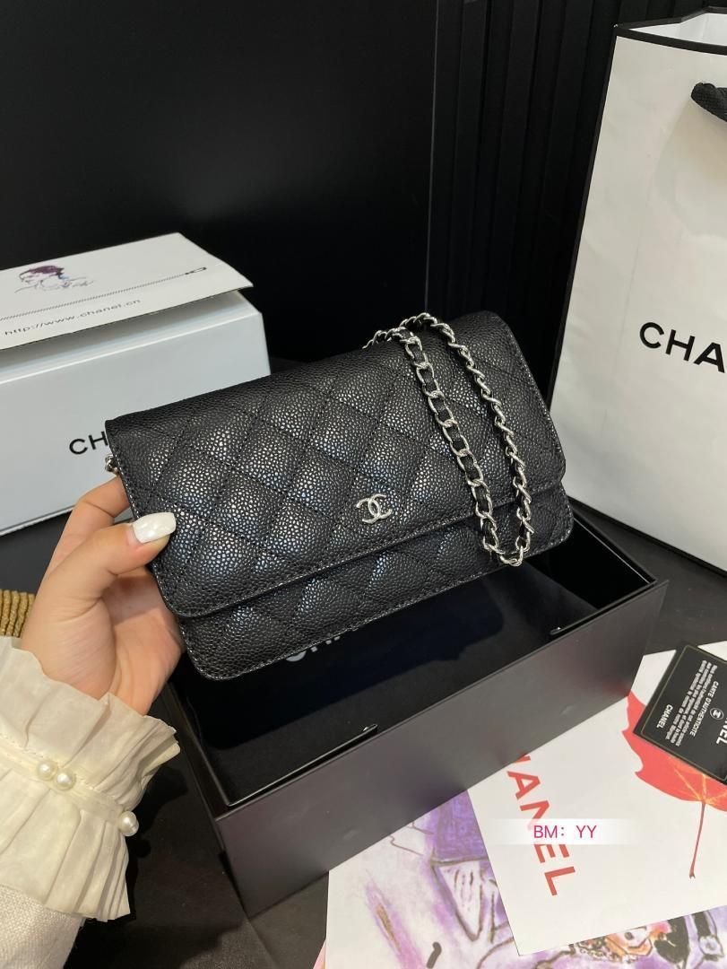 CHANEL チェーンショルダーバッグ