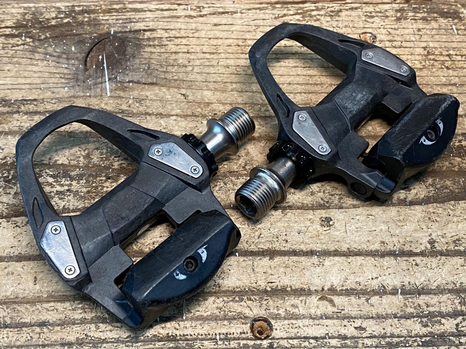 SHIMANO - シマノ　105ビンディングペダル　PD-R7000 105 PD-R7000 SPD-SL Carbon Pedals | Road Pedals | Ride Shimano