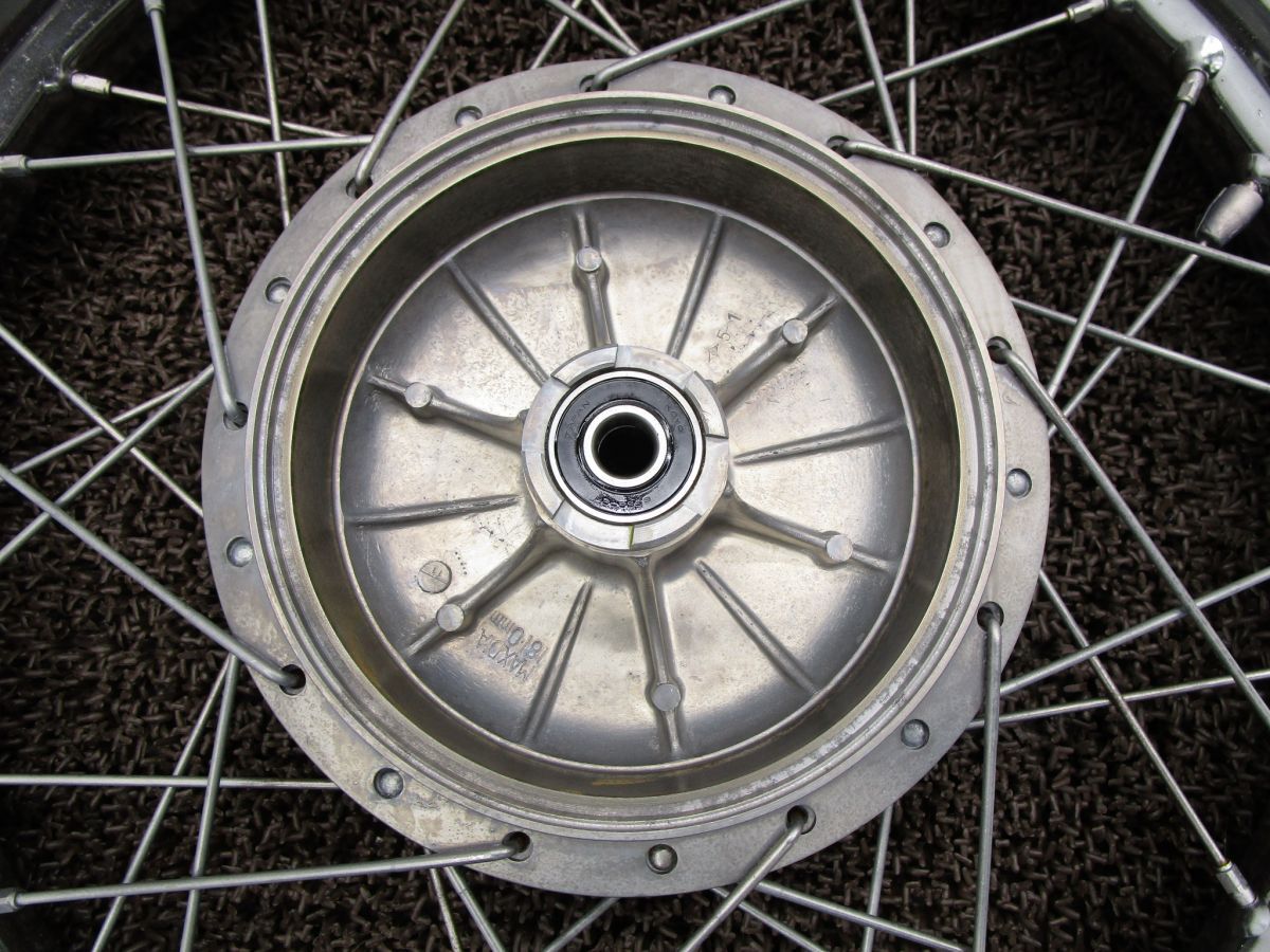 フロントホイール