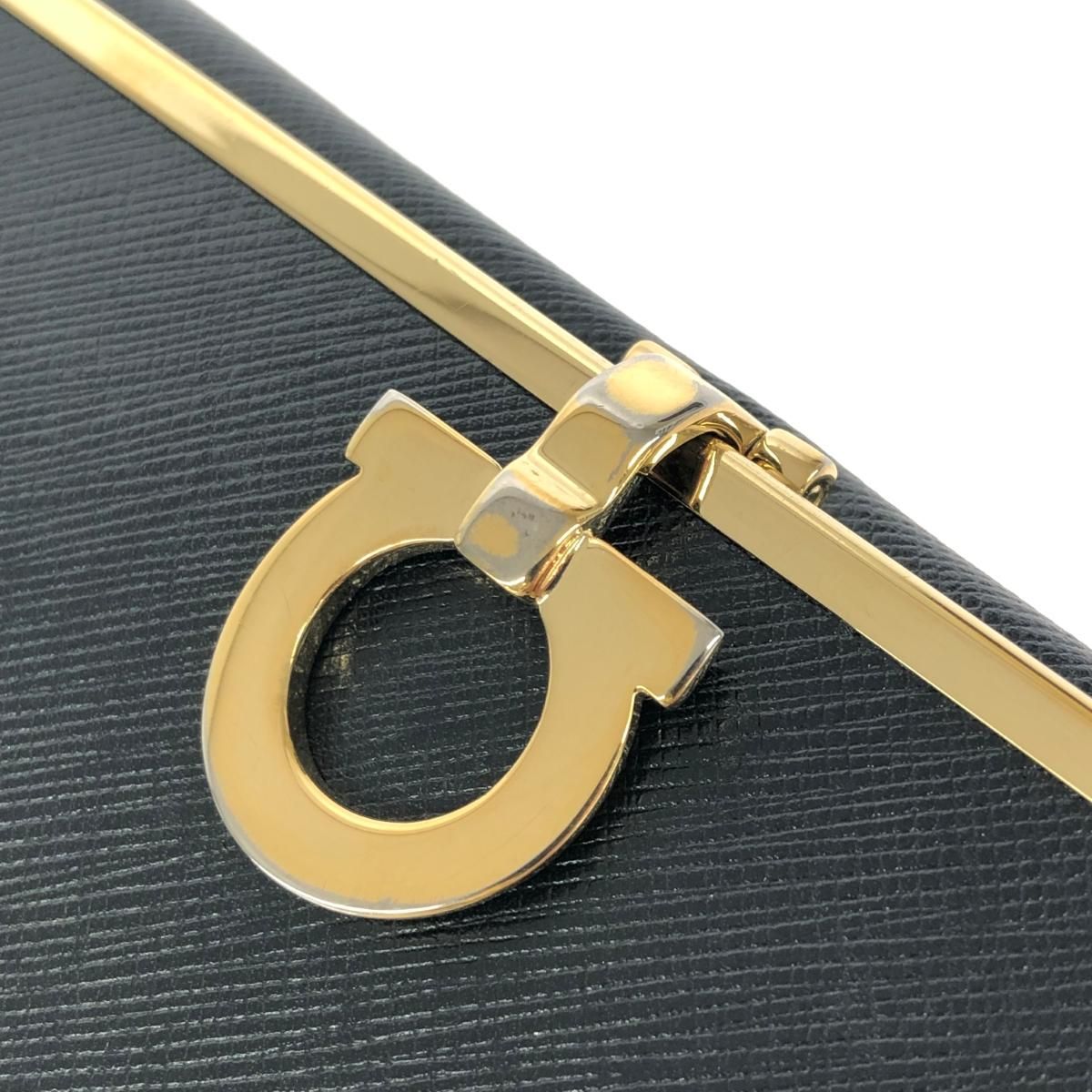 Ferragamo サルヴァトーレフェラガモ