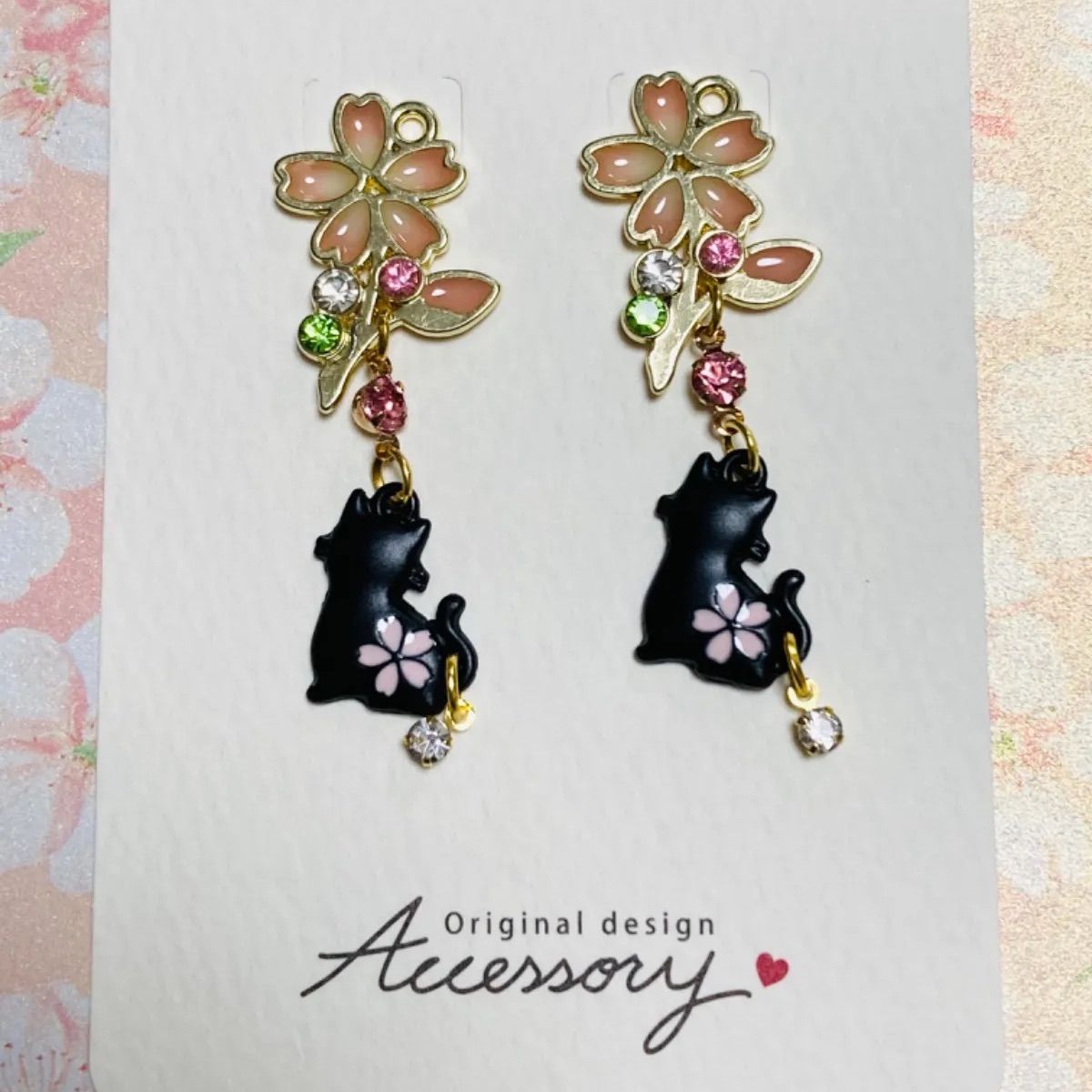 セールSALE 黒猫ちゃんと桜 イヤリングorピアス ハンドメイド | www