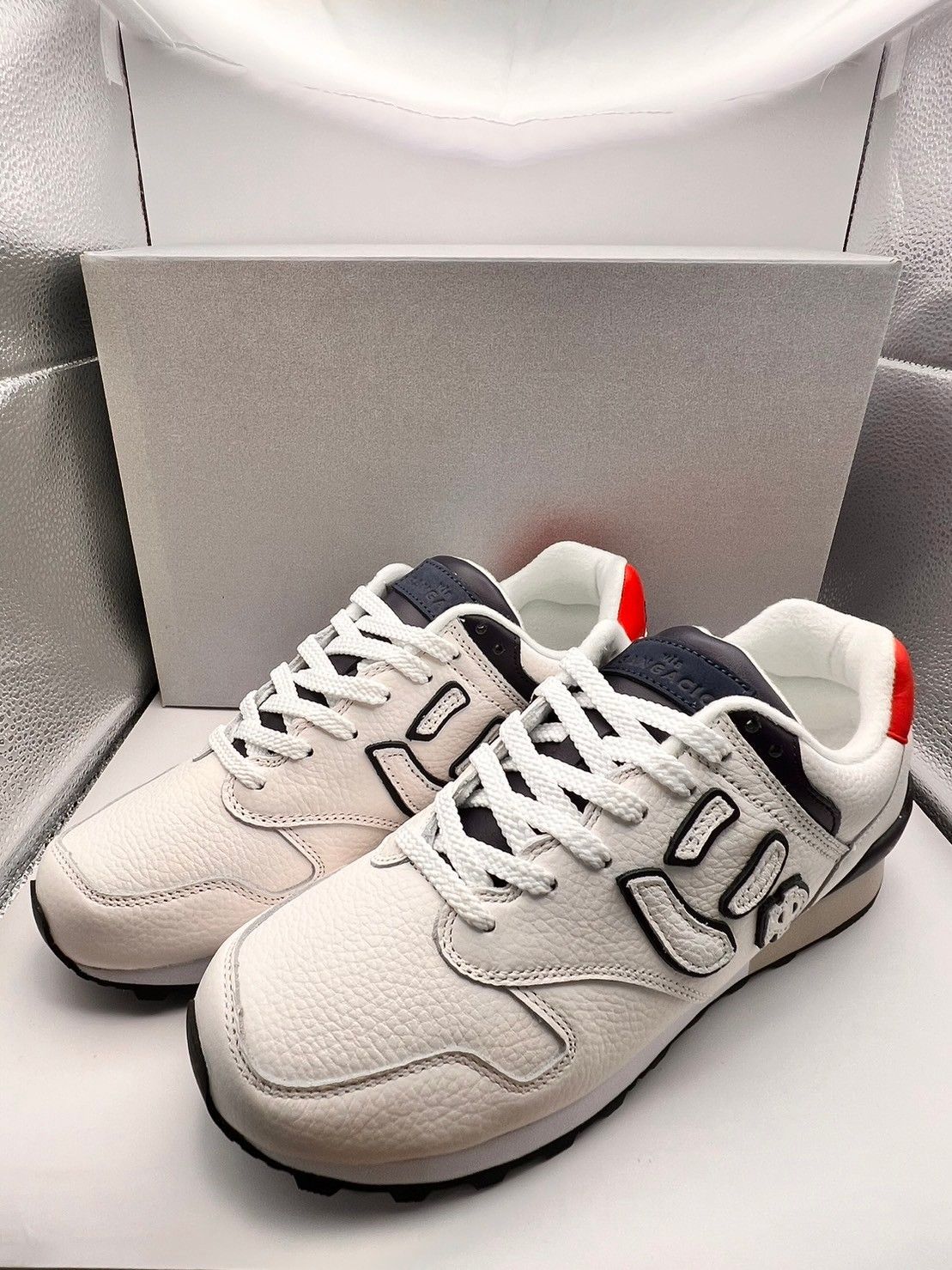 未使用品】via SANGACIO サンガッチョ スニーカー 靴 白 にゅ