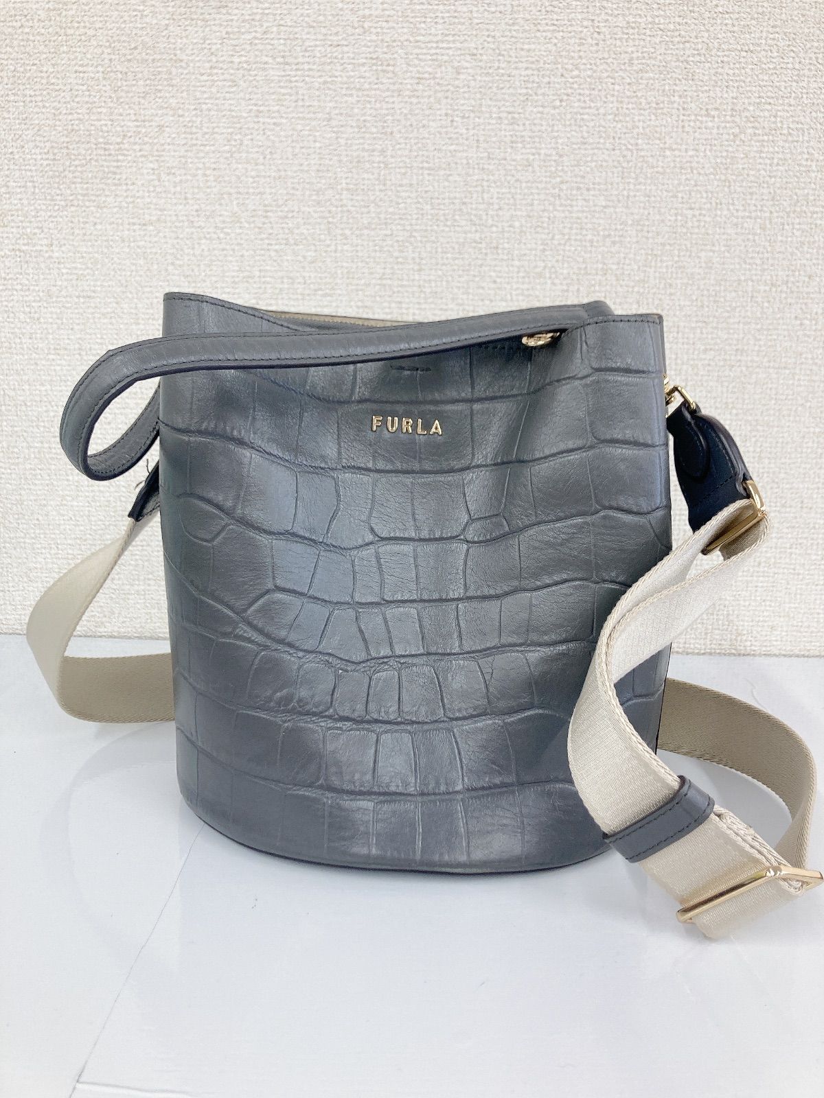 フルラFURLA バケツ型 ショルダーバッグ グレー レザー 2way